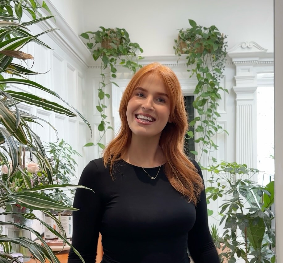 ✨ Meet Rebecca – Patient & Operations Coordinator ✨
From your very first enquiry through to post-operative care, Rebecca is your dedicated point of contact at 101 Harley Street.
She is here to:
• Guide you through the entire surgical journey
• Answer every enquiry with clarity and care
• Coordinate pre- and post-operative support
• Ensure our surgeons are fully supported, so your experience runs seamlessly
📱 WhatsApp: 07307 447168
📧 Email: clientcare@101hs.co.uk
Your journey starts and continues, with Rebecca 🤍
