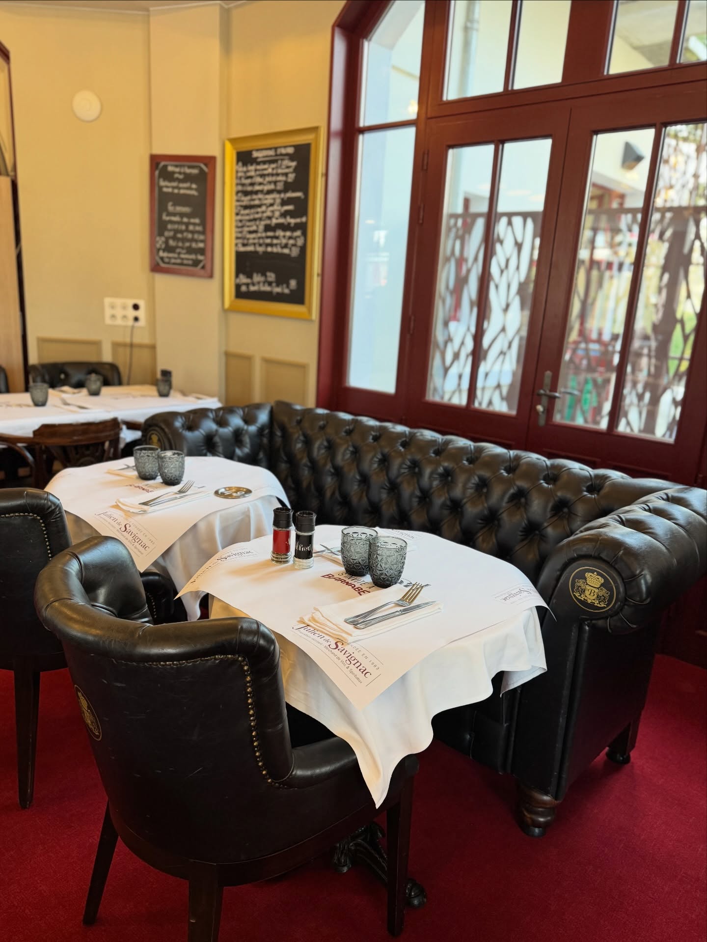 Les amis prenez installez vous confortablement, on va prendre soin de vous…!!!
À tout à l’heure… 🥰🥂