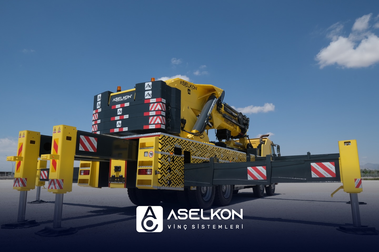 ▫️ASK330 TM 110 TON ▫️Avantajlı contact us to have solutions and special privileges for you!📞 0 532 297 59 64.....#crane #mobilcrane #mobilcrane #crane #mobilcrane #aselkoncrane