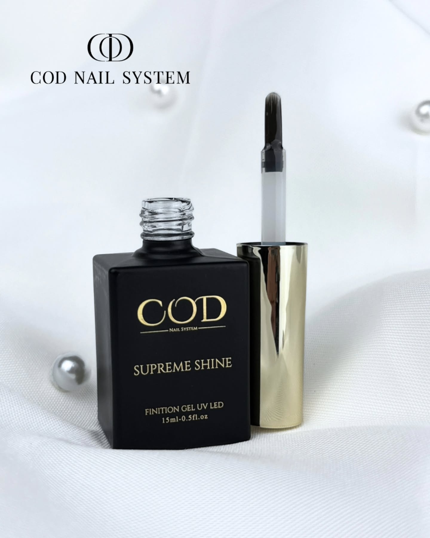Vous aimez notre dernière finition ? Une brillance qui fait toute la différence… La Supreme Shine, c’est notre finition coup de cœur ✨ Un effet miroir intense qui sublime chaque pose, tout en offrant une résistance optimale aux chocs et aux rayures 💅 🤍 Ne jaunit pas le blanc 💧 Effet déperlant ✨ Brillance longue durée Le petit + qui change tout ? Son pinceau nouvelle génération, plus fin et plus souple, pour une application maîtrisée et sans excès 👌 Clairement… un must-have à adopter sans hésiter 🔥 Retrouvez tous les produits sur notre sur notre site : COD Nail Système et en boutique : 📍 6 Chemin du Pastel, Villefranche-de-Lauragais (31) #codnailsystem #nails #nailartaddict #nailartist #ongles